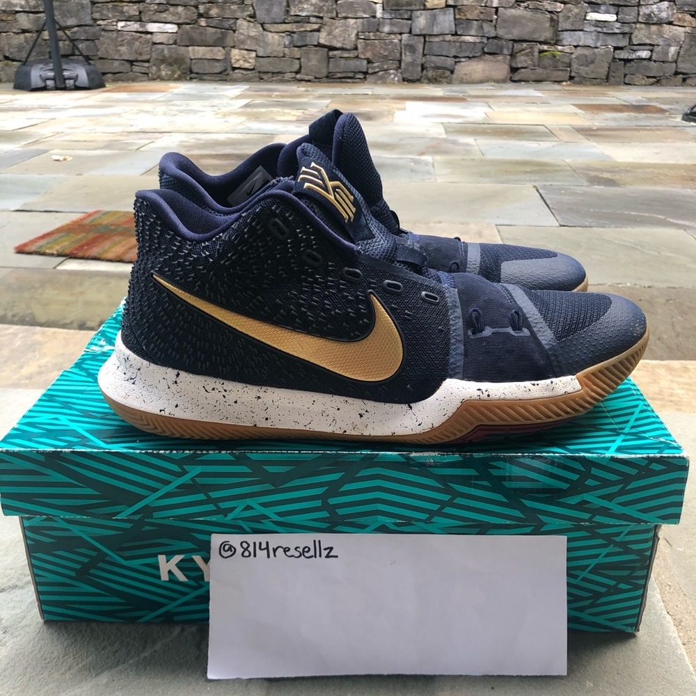 Nike Kyrie 3 - Picture 1 of 4